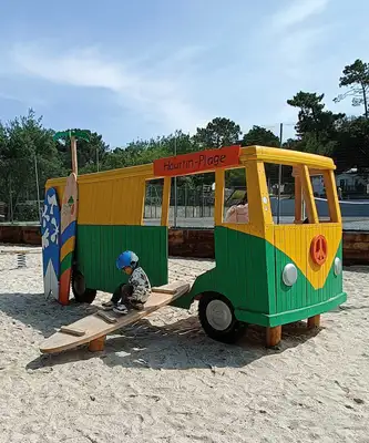 SPIELART : STRUCTURE DE JEUX VAN SURF, ref N202